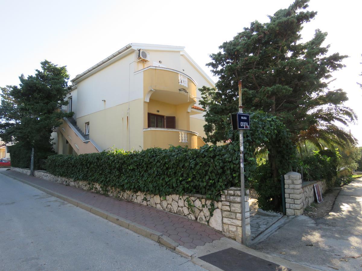 Apartments Palma Novalja Exterior foto