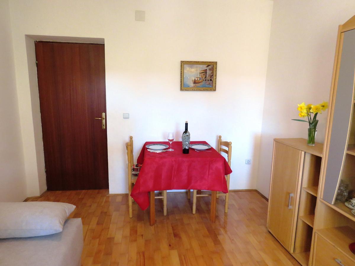 Apartments Palma Novalja Zimmer foto